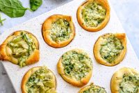Cheesy Spinach Artichoke Poppers