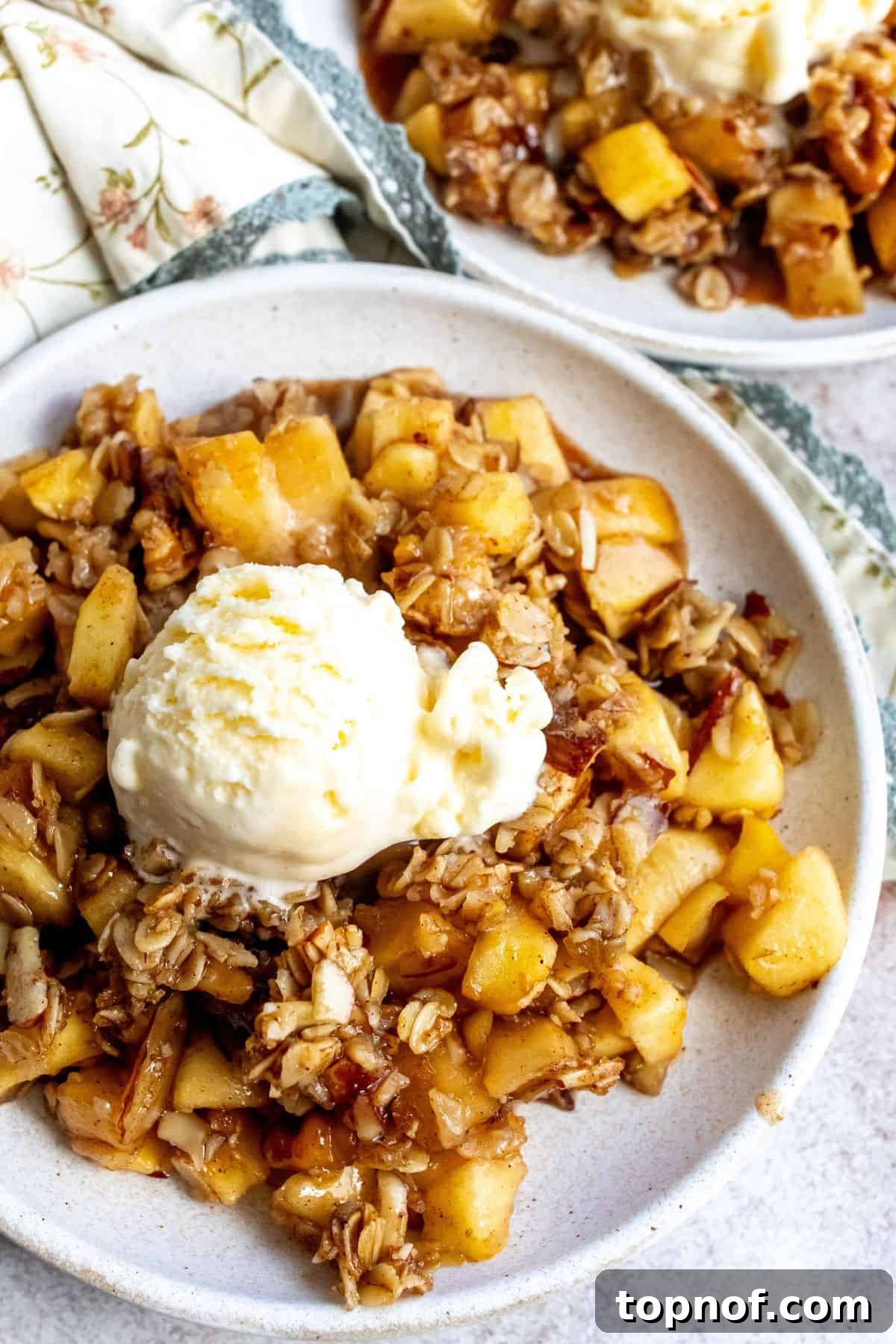 Set-It-and-Forget-It Apple Crisp 2 A delicious Slow Cooker Apple Crisp, steaming and ready to be served.